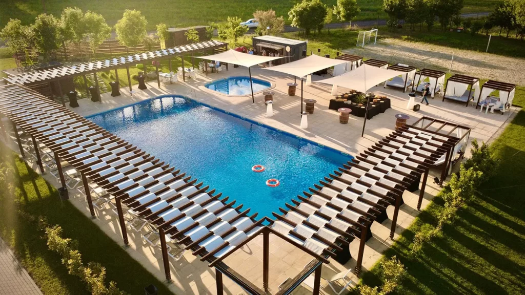 Piscină